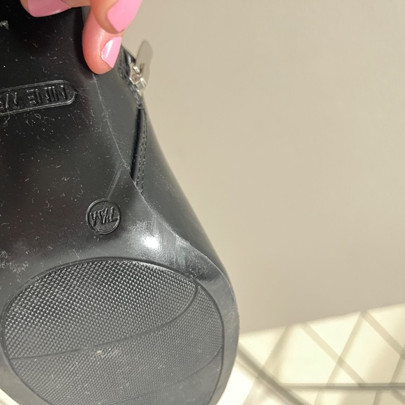 Nine West Black Leather Booties - Picture 3 of 3